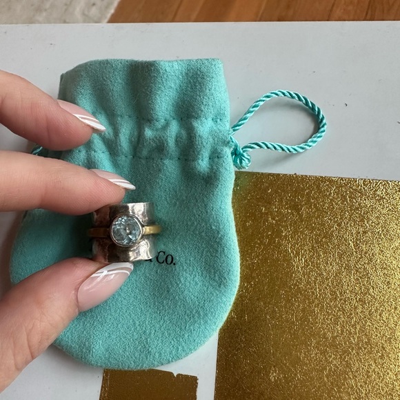 Topaz gem stone aquamarine hammered silver and brass ring - Picture 10 of 15